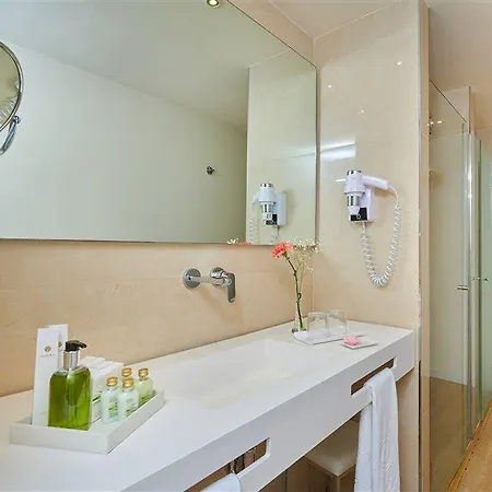Hotel Sabina And